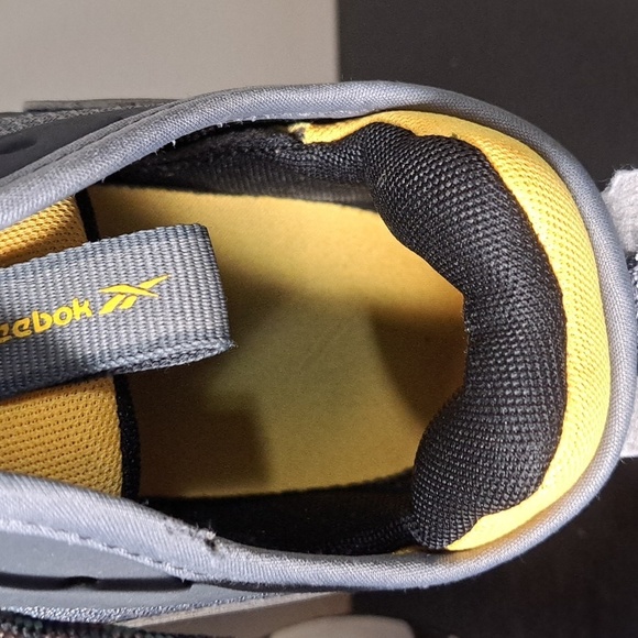 Reebok Zig Dynamica Running Shoes Big Kids 5.5 or Women's 7.5 24cm - Picture 10 of 17